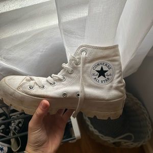 Chuck taylor all star leather converse- women’s 6.5